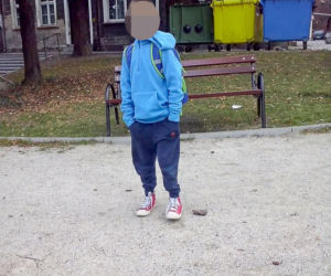 „Cycuś mamusi” z nożem w ręku. Justyna zginęła z ręki syna. Krew była nawet na klatce schodowej