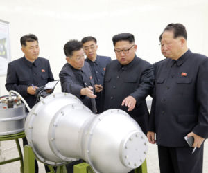 KIM HANDLUJE NARKOTYKAMI, BY MIEĆ NA BOMBĘ.