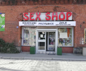 Sex shop sprzedaje maseczki ochronne
