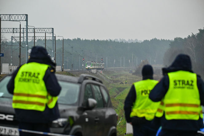 Uszkodzone linie kolejowe pod Dęblinem i w Puławach