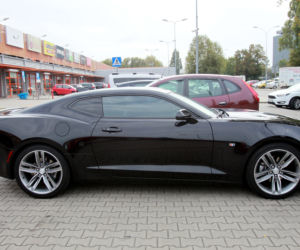 Krystian Pudzianowski jeździ Chevroletem Camaro RS