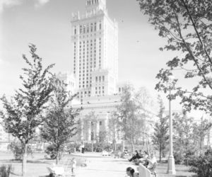 Pałac Kultury i Nauki w Warszawie na archiwalnych  fotografiach (1955 r.)