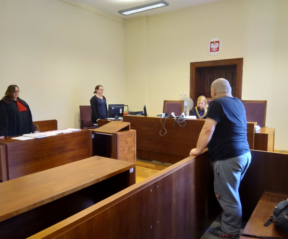 Paweł W. nie przyznawał się do winy. Wychodząc z sali rzucił: To są same kłamstwa
