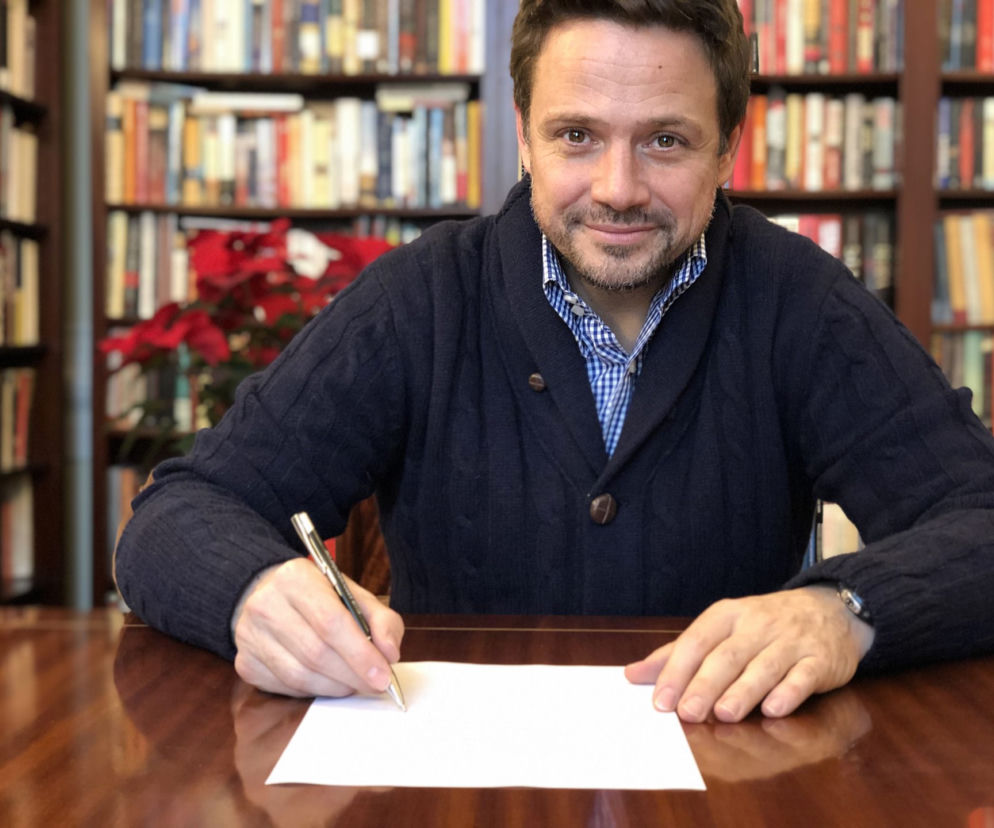 Prezydent Rafał Trzaskowski pozdrawia naszych Czytelników