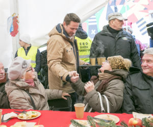 Trzaskowski rozdawał barszcz