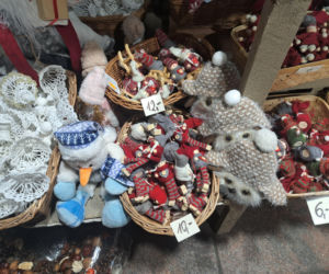 Jarmark Bożonarodzeniowy na Rynku Głównym w Krakowie 2025. Oferta wystawców