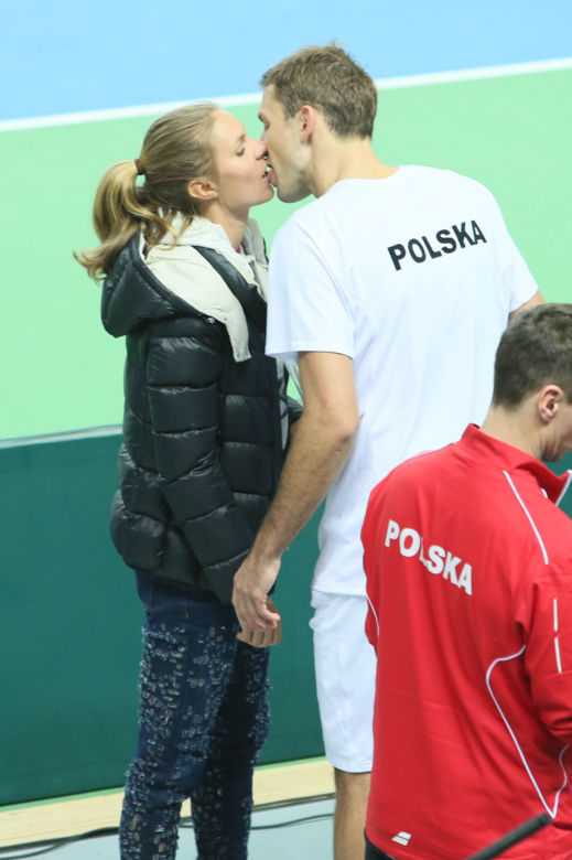 Ale jej zaserwował całusa