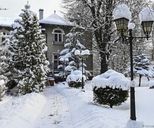 Zima 2021 w Sopocie. Kurort pod grubą warstwą śniegu 11.02.2021 r.