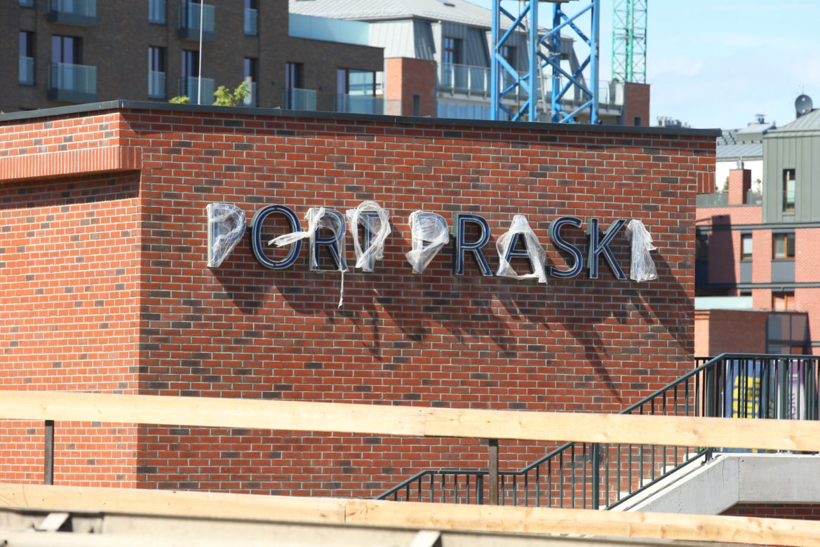 Budowa zapory przeciwpowodziowej blokuje miasto