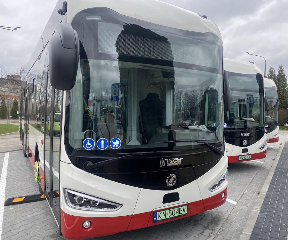 Samochód zostaw w domu.  Autobusem MPK dojedziesz w rejon cmentarza