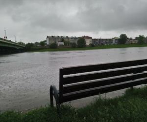 Ulewy w Krakowie 23.05.2019: Wylała Wisła, zalane są bulwary