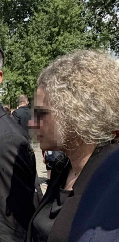 Michał Czernecki z nową partnerką na pogrzebie Joanny Kołaczkowskiej