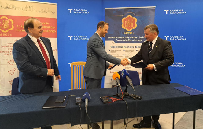 AT podpisała porozumienie ze SITPCH