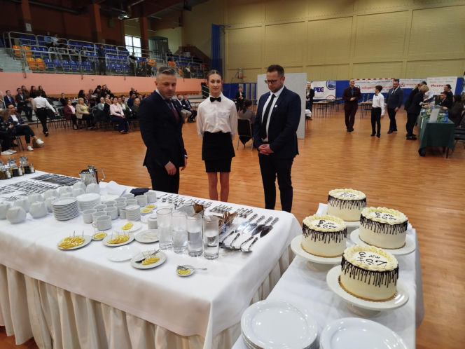 Już po raz ósmy w Siedlcach rywalizowali młodzi kelnerzy z całej Polski