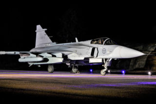 Taurus pod skrzydłem JAS39 Gripen C