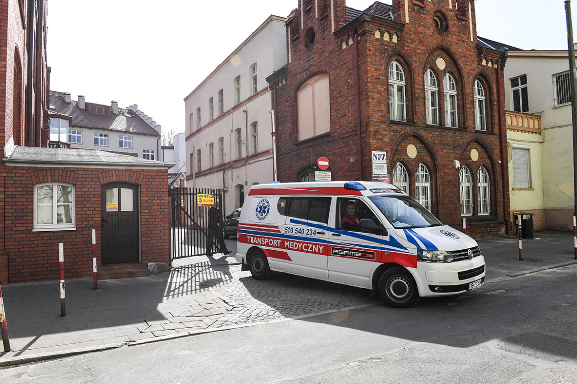 Szpital zakaźny w Bydgosczy tylko dla pacjentów z podejrzeniem koronawirusa. Szpital jest całkowicie zamknięty.