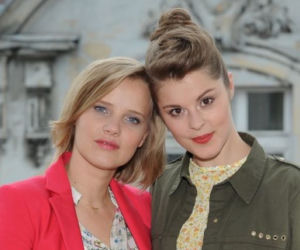 O mnie się nie martw 3 sezon odc. 3 (odc. 29). Dorota (Angelika Kurowska), Iga (Joanna Kulig)