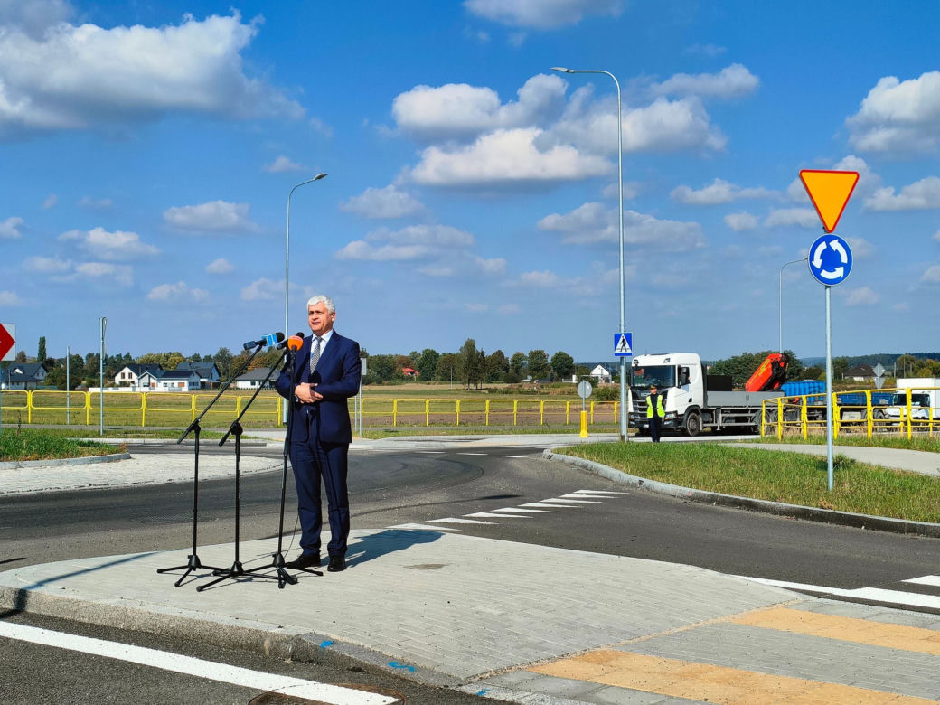 Wstęga przecięta. Ulice Meblowa i Jaworowa w Łomży uroczyście otwarte! 