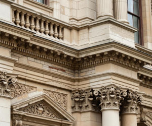 Gmach Politechniki Warszawskiej. Niesamowity inżynieryjny sekret ocalił budynek?