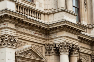 Gmach Politechniki Warszawskiej. Niesamowity inżynieryjny sekret ocalił budynek?