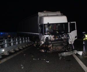 Koszmar na A1 pod Włocławkiem. Nie żyje mężczyzna, który spadł z wiaduktu!