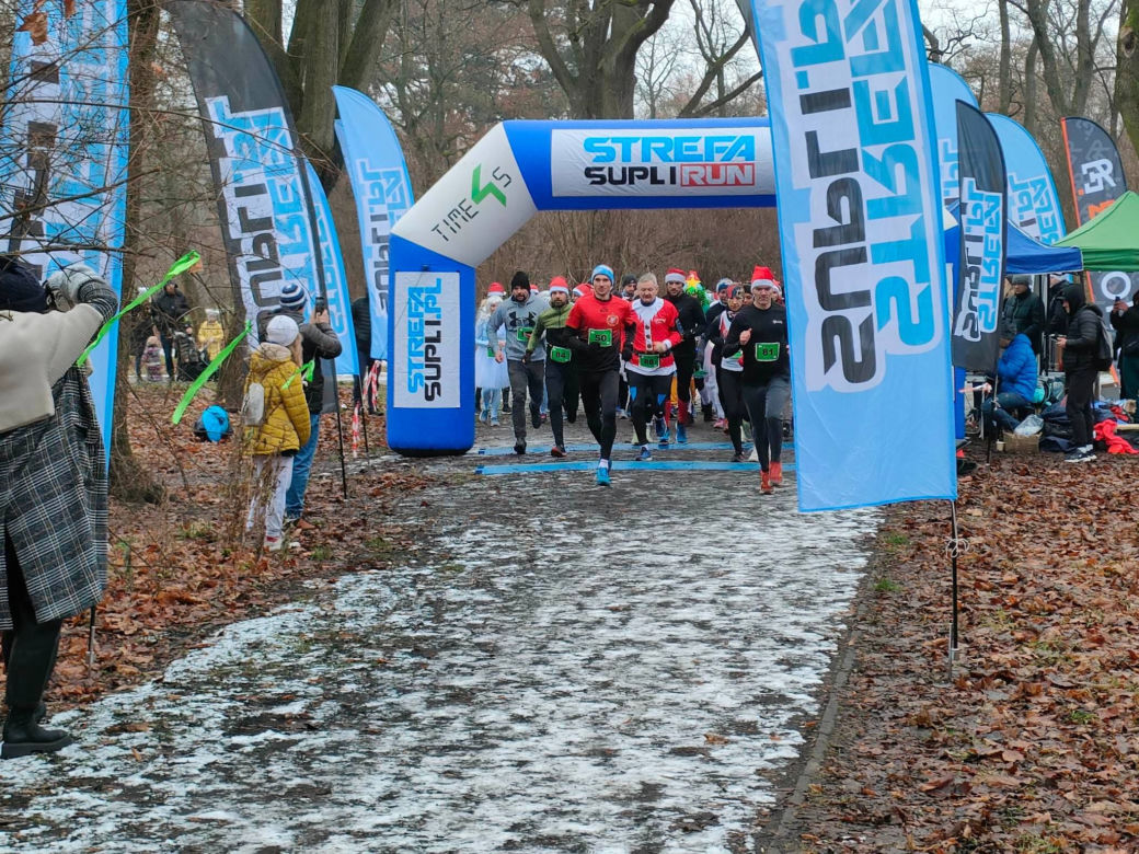 Przedświąteczne zawody sportowe. Łodzianie biegają i pomagają