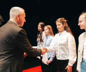 Najzdolniejsi uczniowie odebrali stypendia Prezydenta Miasta Siedlce