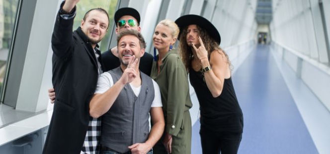 Selfioza - zbyt częste robienie zdjęć to według specjalistów choroba 