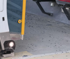 Zderzenie ciężarówki z tramwajem i potrącenie na torowisku; utrudnienia w kursowaniu tramwajów