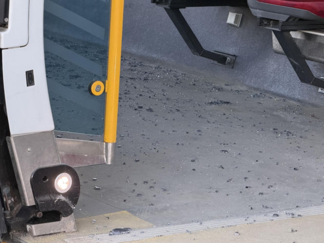 Zderzenie ciężarówki z tramwajem i potrącenie na torowisku; utrudnienia w kursowaniu tramwajów