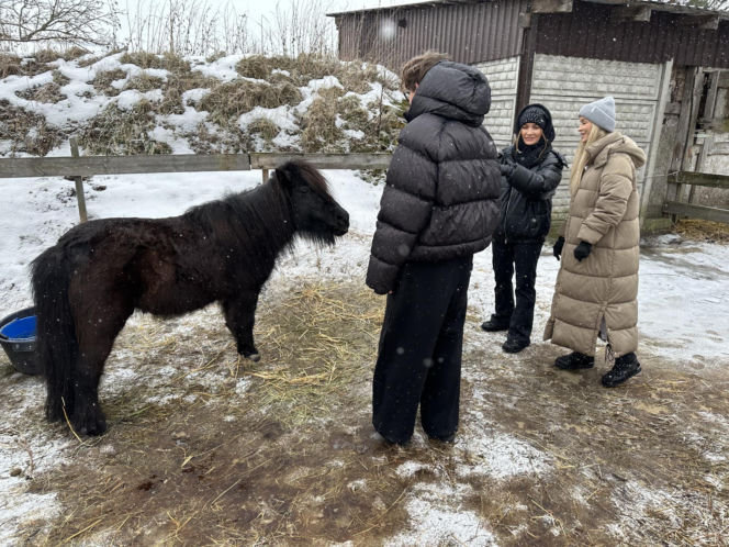 Joanna Krupa odwiedza schronisko dla zwierząt