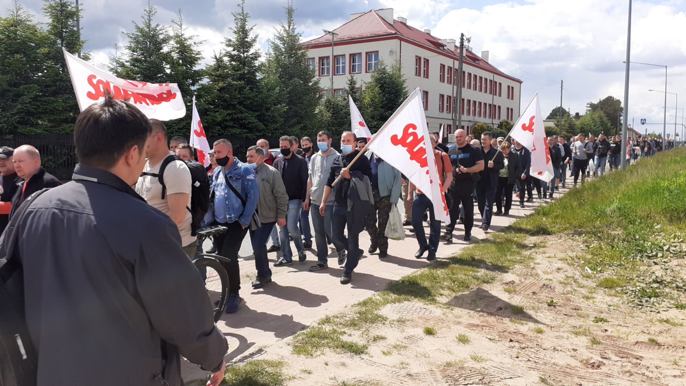 Pikieta w MAN-ie. Związkowa "Solidarność" w MAN BUS nadal protestuje!