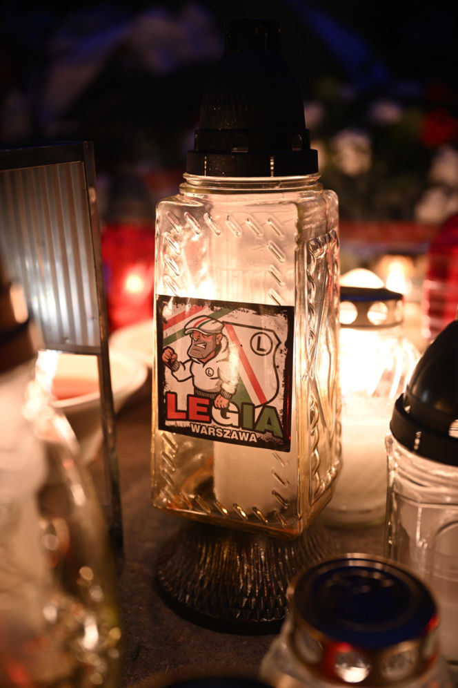 Tak wygląda grób Jacka Magiery po pogrzebie