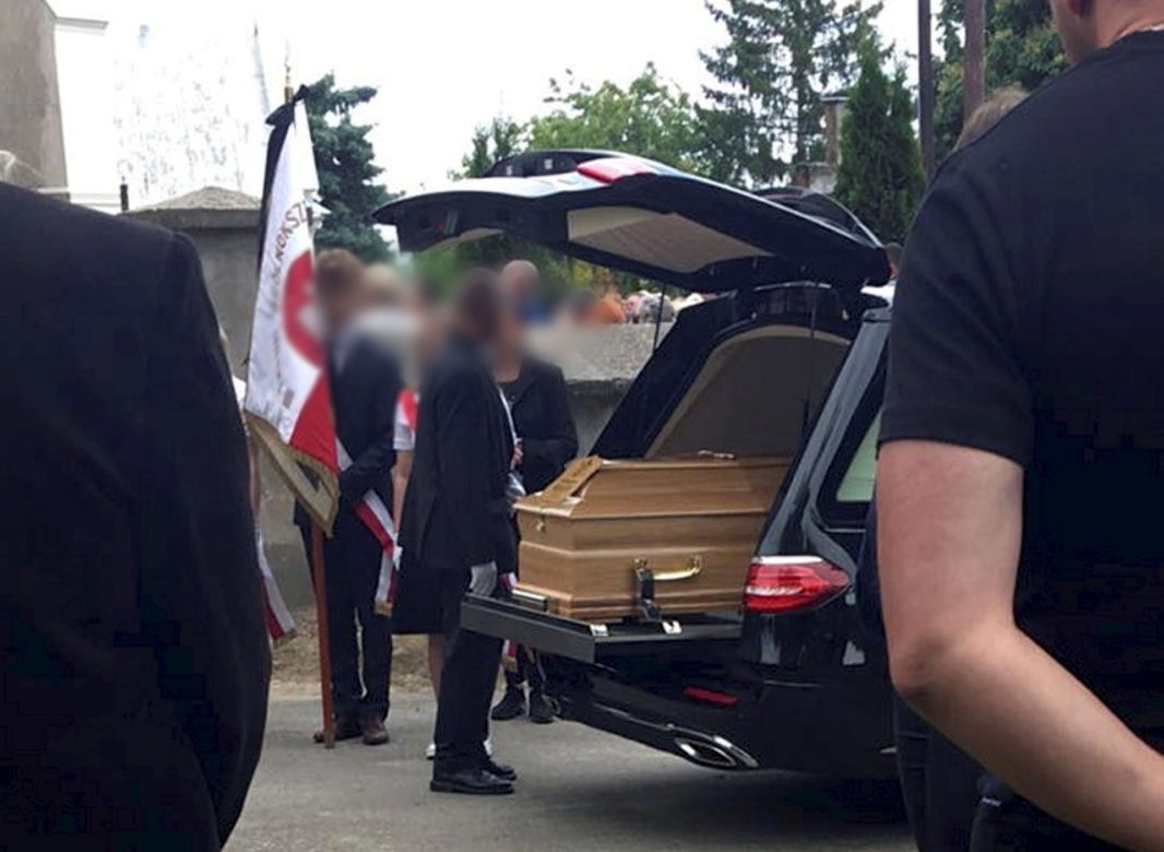 Pogrzeb 18-letniej Kasi. Nastolatka zginęła tragicznie wracając z wesela