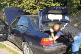 BMW, które stało się NARKOMOBILEM! 30-latek z Wielkopolski miał w swoim aucie duży asortyment!