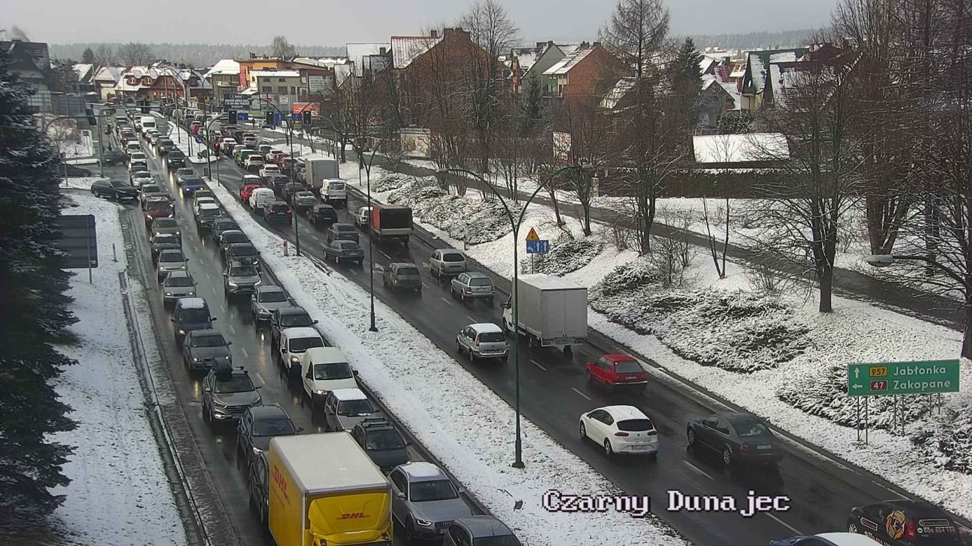 Gigantyczne korki i trudne warunki na zakopiance