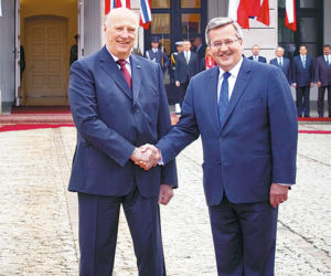 Pierwsza dama, jak królowa