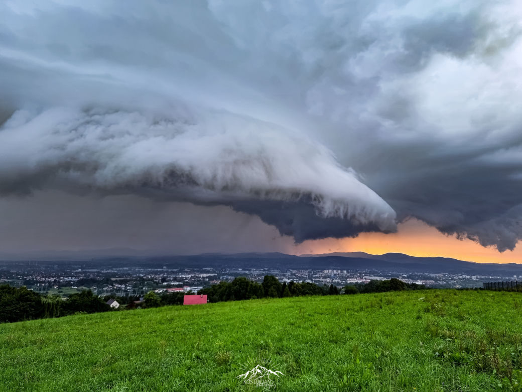 Wał szkwałowy nad Nowym Sączem