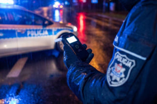 Zatrzymanie pijanego kierowcy w Kielcach. Miał ponad 2,5 promila i uciekał po kolizji