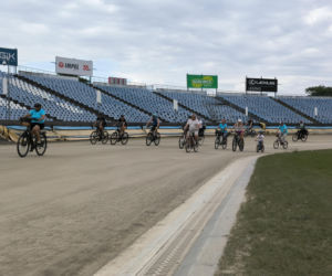 Rowerowa Stolica Polski - kręcili kilometry na stadionie w Lesznie