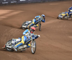 PRES Grupa Deweloperska Toruń - Gezet Stal Gorzów: Zdjęcia kibiców z meczu 7. kolejki PGE Ekstraligi na Motoarenie