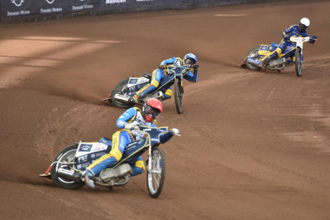 PRES Grupa Deweloperska Toruń - Gezet Stal Gorzów: Zdjęcia kibiców z meczu 7. kolejki PGE Ekstraligi na Motoarenie