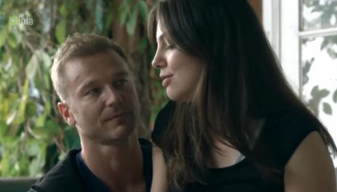 To nie koniec świata odcinek 7. Anka (Karolina Gorczyca), Paweł (Krystian Wieczorek)