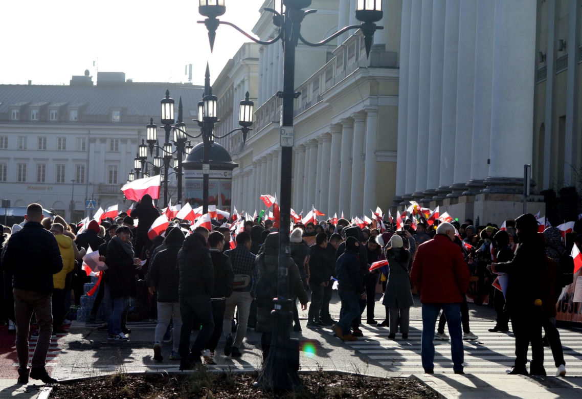 "Przestańcie nas okradać!". Najemcy z Marywilskiej protestują przed ratuszem