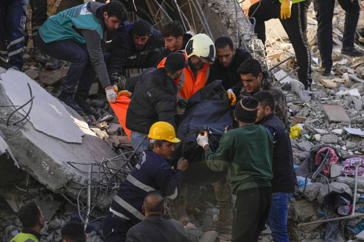 Akcja ratunkowa po trzęsieniu ziemi w Turcji  Syrii