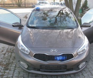 Nieoznakowane radiowozy Kia Cee'd dla policji