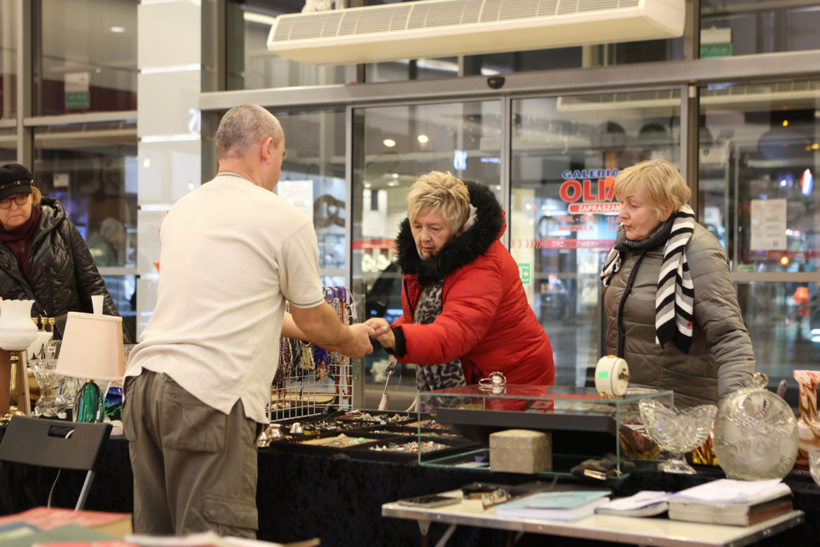 Giełda Staroci i Antyków w Galerii Olimp