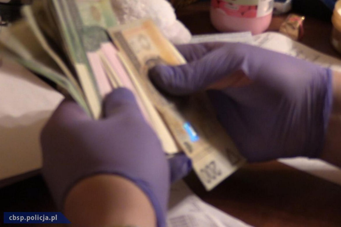 Mieli jacuzzi, szampana za 20 tys. zł i terminale płatnicze. Finał sprawy „Rasputina” i „Czekolindy”