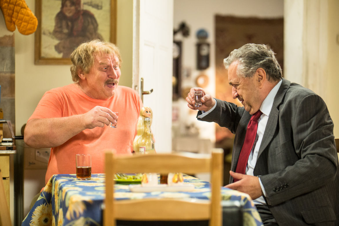 Świat według Kiepskich. Kozłowski (Andrzej Gałła), Ferdek (Andrzej Grabowski)