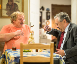 Świat według Kiepskich. Kozłowski (Andrzej Gałła), Ferdek (Andrzej Grabowski)